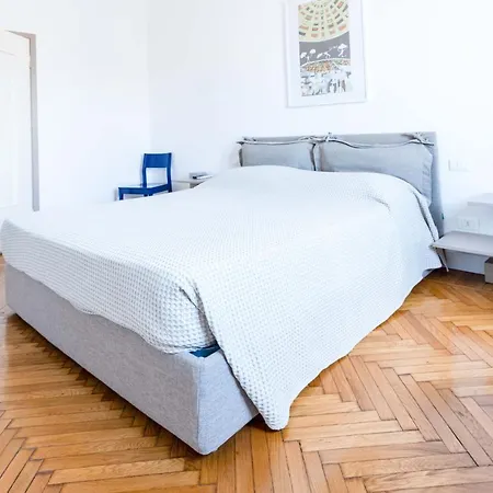 Milan Flat 5 Min From Duomo With Park For Small Cars Exterior photo