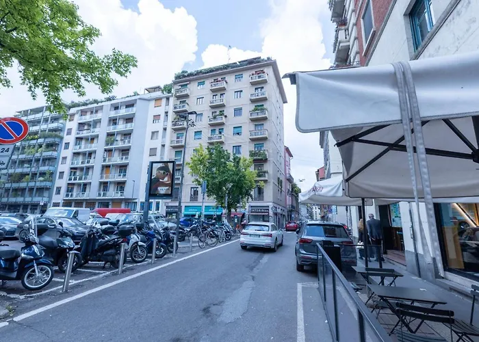 Milan Flat 5 Min From Duomo With Park For Small Cars